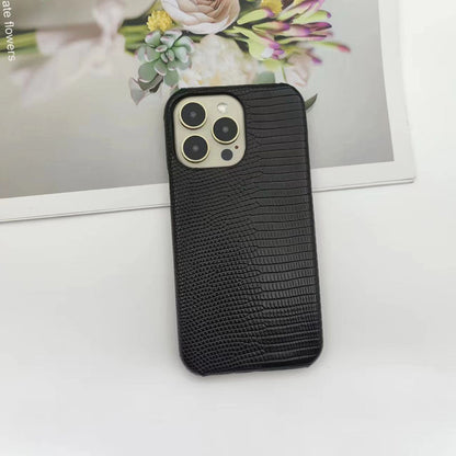 Apricot Phone Case Featuring Lizard Pattern For Stylish Protection
