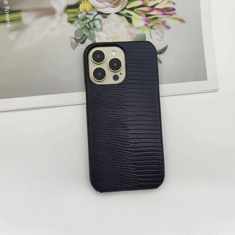 Apricot Phone Case Featuring Lizard Pattern For Stylish Protection