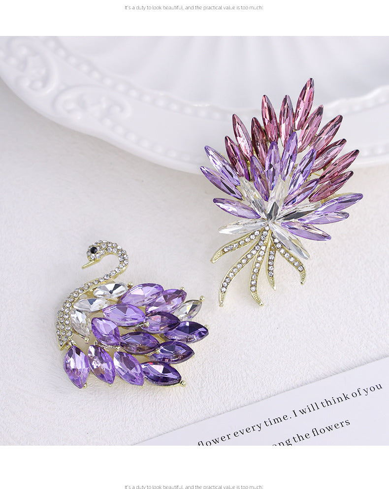 Butterfly Glass Brooch Pin Featuring Elegant Design For Stylish Jewelry Accessories