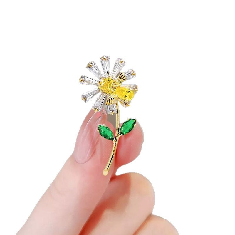 Sunflower Pin Brooches In Zinc Alloy Featuring Elegant Floral Design