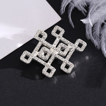 Ethnic Style Chest Ornament With Printing Pattern, Alloy Inlay Material, And Durable Alloy Construction In Golden