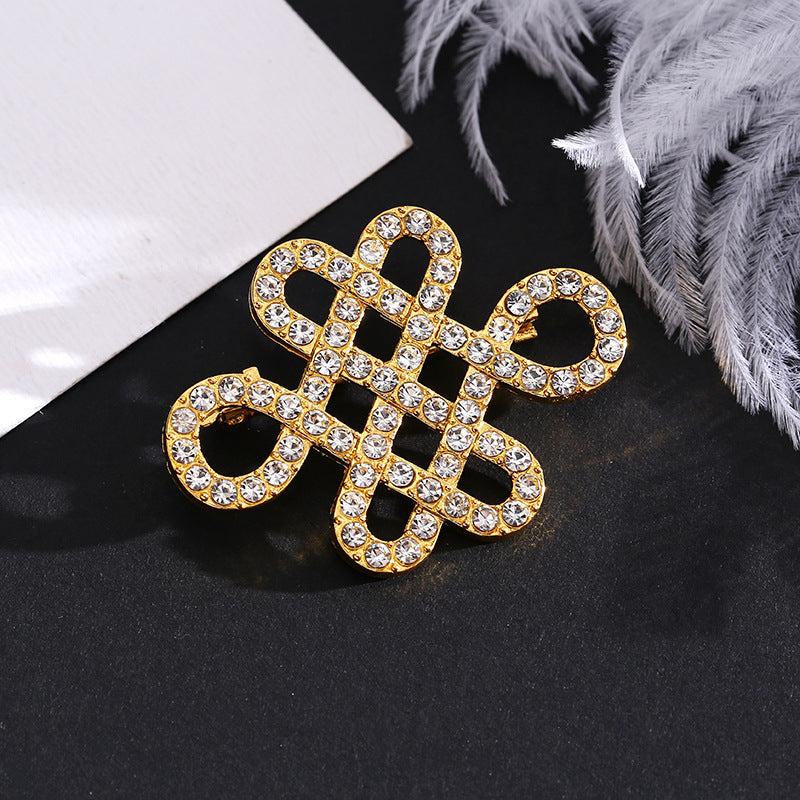 Ethnic Style Chest Ornament With Printing Pattern, Alloy Inlay Material, And Durable Alloy Construction In Golden