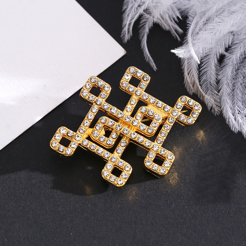 Ethnic Style Chest Ornament With Printing Pattern, Alloy Inlay Material, And Durable Alloy Construction In Golden