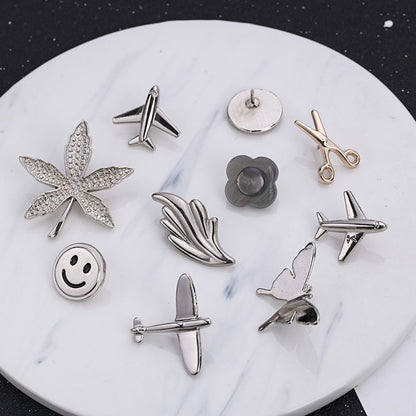 Leaf Pattern Alloy Brooch Pin In Golden Color, Stylish Jewelry Accessory