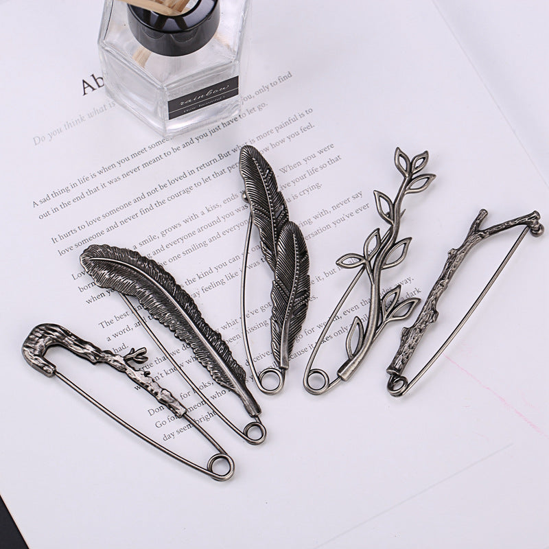 Pin Brooches Featuring Leaves Pattern Made Of Durable Alloy Material