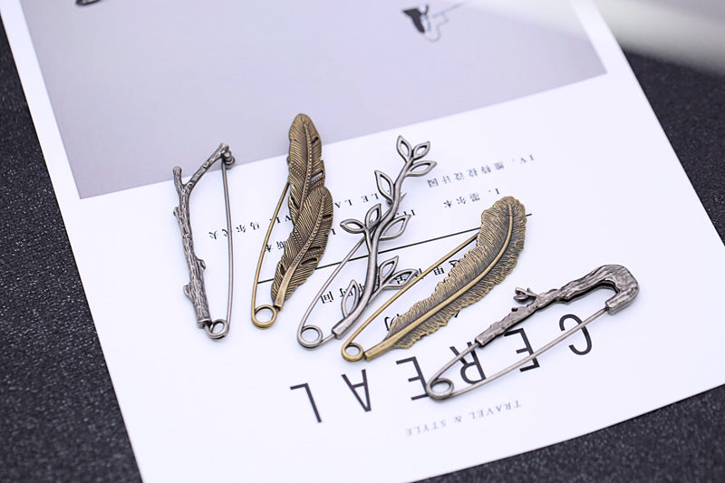 Pin Brooches Featuring Leaves Pattern Made Of Durable Alloy Material