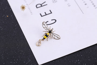Animal Pattern Alloy Brooch Pin In Colour, Stylish Jewelry Accessory For All Occasions