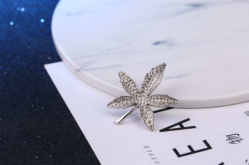 Leaf Pattern Alloy Brooch Pin In Golden Color, Stylish Jewelry Accessory