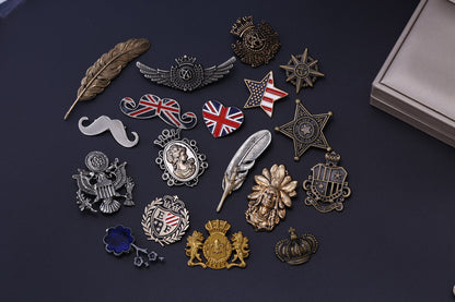 Pin Brooches Made Of Alloy In Elegant Golden Color