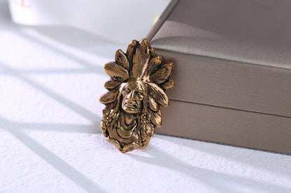 Pin Brooches Made Of Alloy In Elegant Golden Color