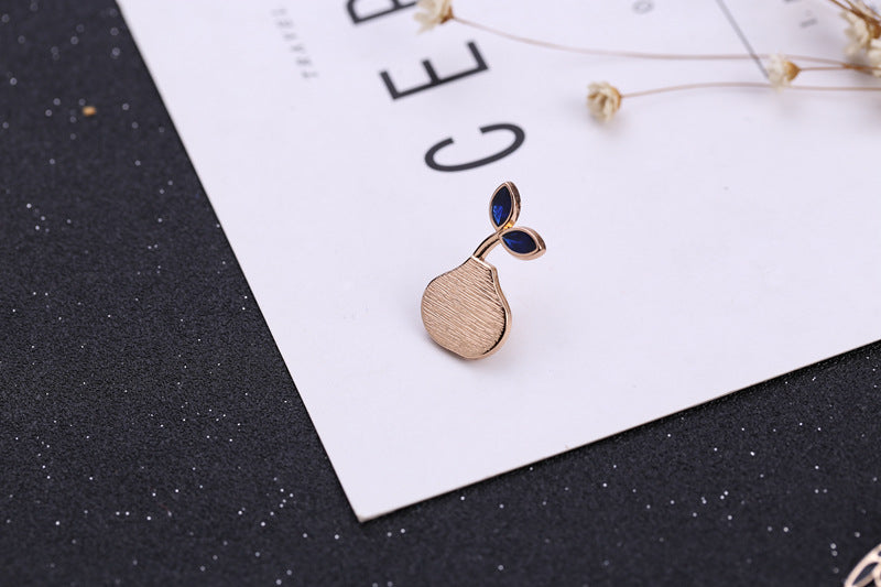 Animal Pattern Alloy Brooch Pin In Colour, Stylish Jewelry Accessory For All Occasions