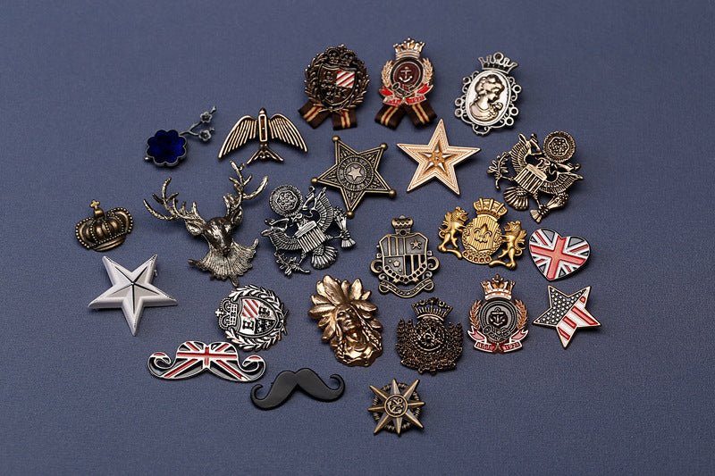 Pin Brooches Made Of Alloy In Elegant Golden Color