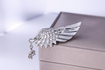 Pin Brooches Made Of Alloy In Elegant Golden Color