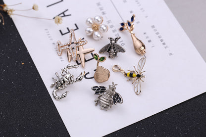 Animal Pattern Alloy Brooch Pin In Colour, Stylish Jewelry Accessory For All Occasions