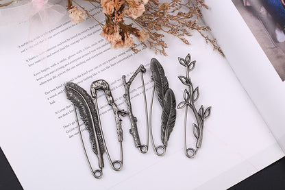 Pin Brooches Featuring Leaves Pattern Made Of Durable Alloy Material