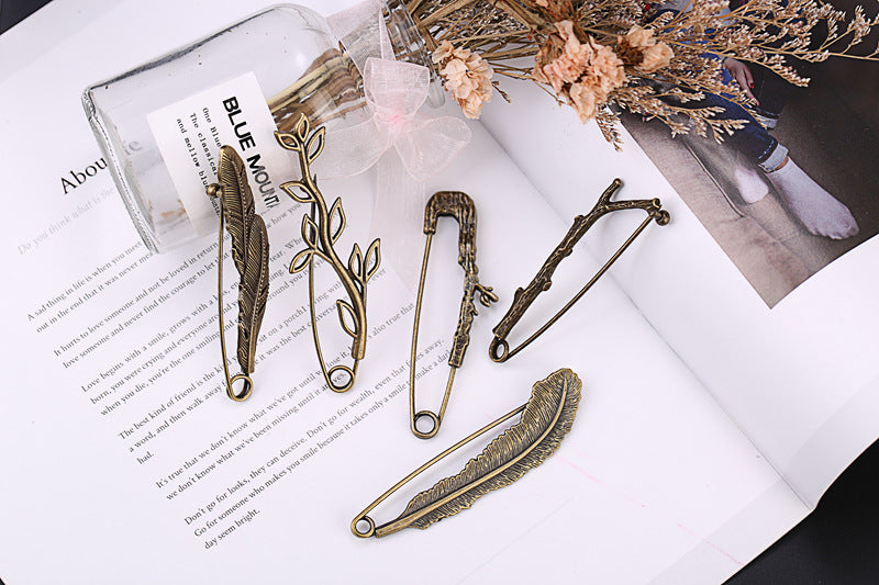 Pin Brooches Featuring Leaves Pattern Made Of Durable Alloy Material