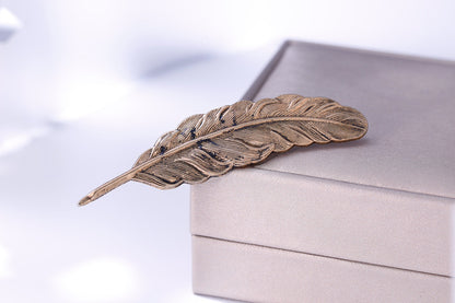 Pin Brooches Made Of Alloy In Elegant Golden Color