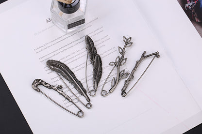 Pin Brooches Featuring Leaves Pattern Made Of Durable Alloy Material