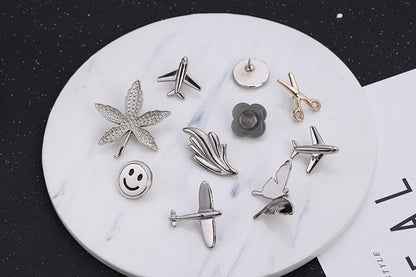 Leaf Pattern Alloy Brooch Pin In Golden Color, Stylish Jewelry Accessory
