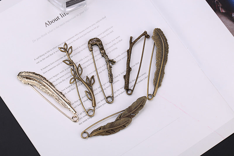 Pin Brooches Featuring Leaves Pattern Made Of Durable Alloy Material