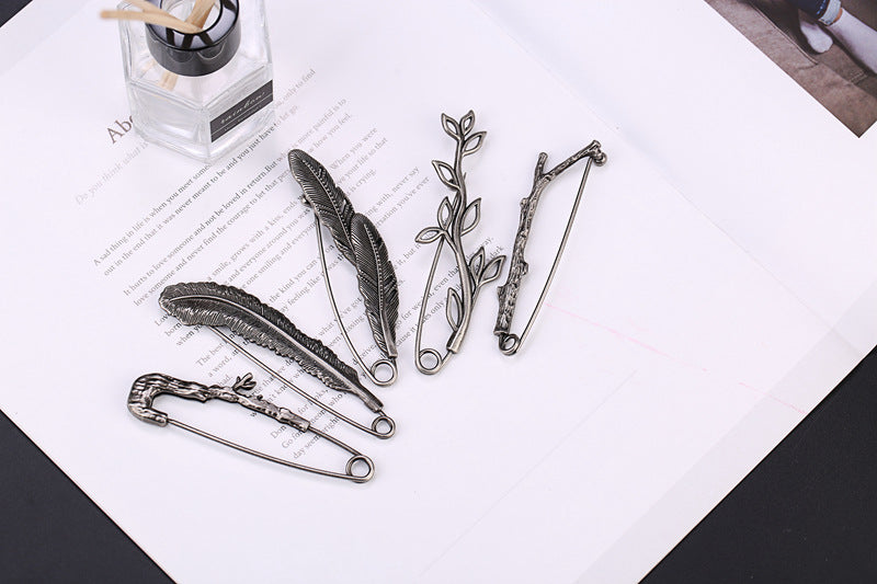 Pin Brooches Featuring Leaves Pattern Made Of Durable Alloy Material
