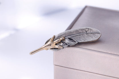 Pin Brooches Made Of Alloy In Elegant Golden Color
