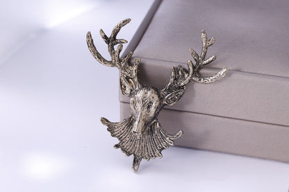 Pin Brooches Made Of Alloy In Elegant Golden Color