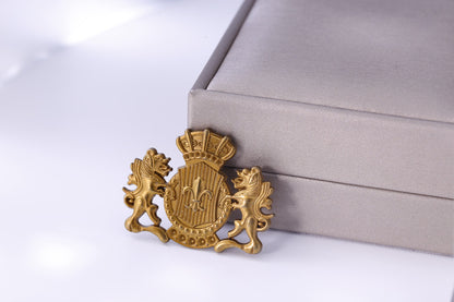 Pin Brooches Made Of Alloy In Elegant Golden Color