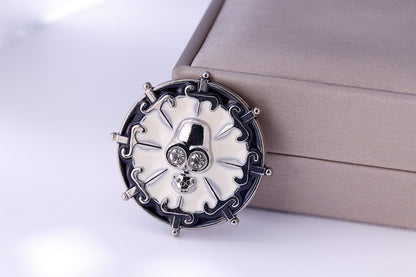 Pin Brooches Made Of Alloy In Elegant Golden Color