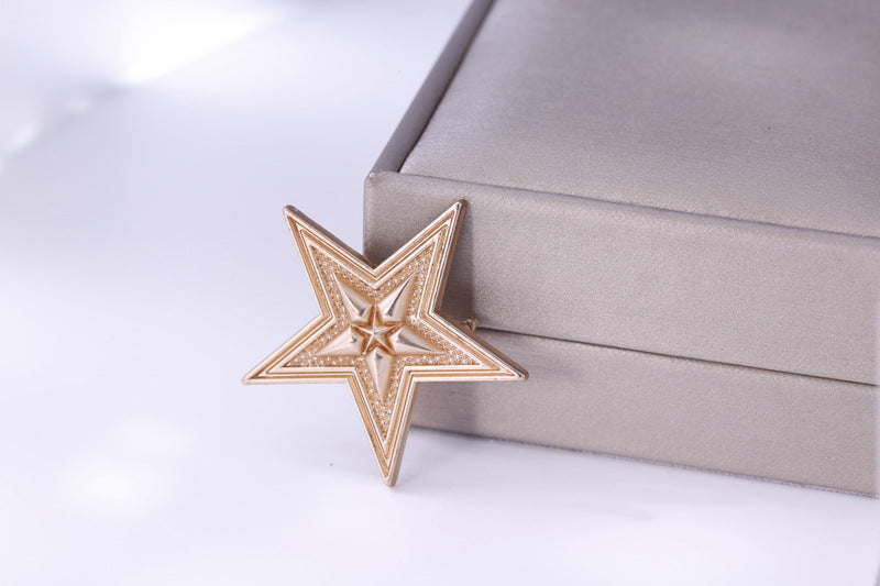 Pin Brooches Made Of Alloy In Elegant Golden Color