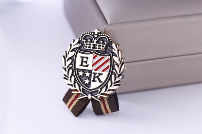 Pin Brooches Made Of Alloy In Elegant Golden Color
