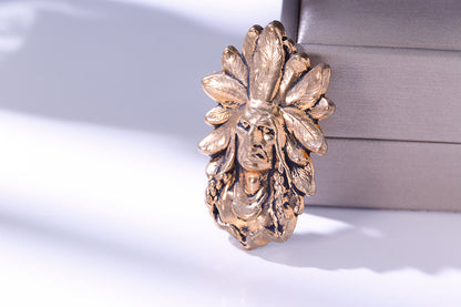 Pin Brooches Made Of Alloy In Elegant Golden Color