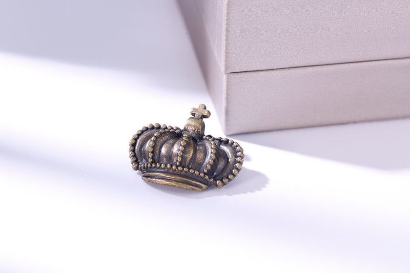 Pin Brooches Made Of Alloy In Elegant Golden Color