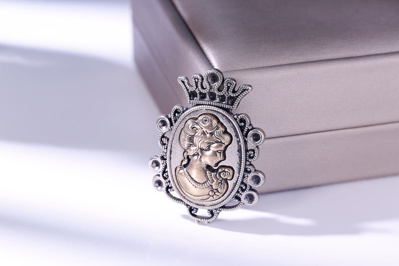 Pin Brooches Made Of Alloy In Elegant Golden Color