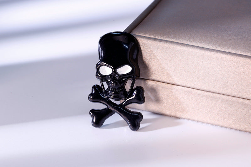 Pin Brooches Made Of Alloy In Elegant Golden Color