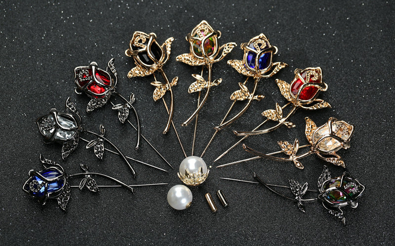 Rose Pattern Alloy Brooch Pin In Elegant Golden Finish For Stylish Accessories