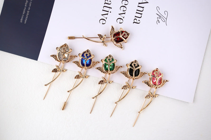Rose Pattern Alloy Brooch Pin In Elegant Golden Finish For Stylish Accessories