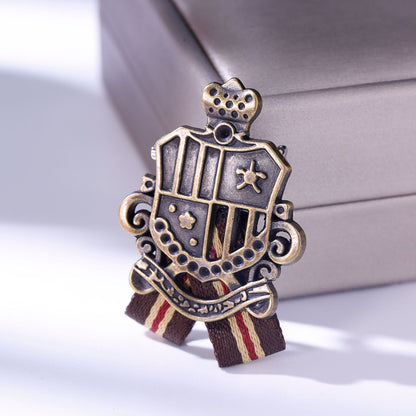 Pin Brooches Made Of Alloy In Elegant Golden Color