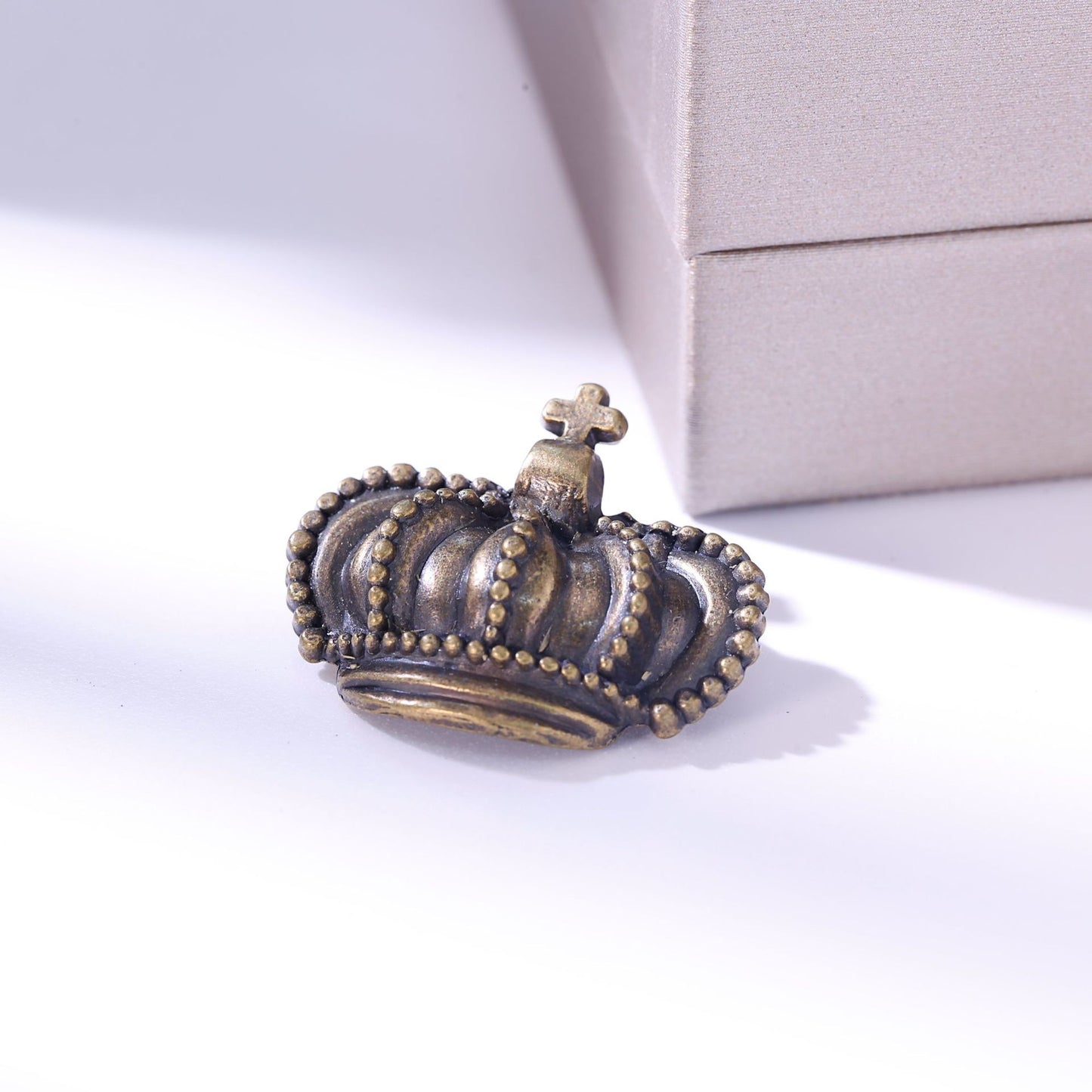 Pin Brooches Made Of Alloy In Elegant Golden Color