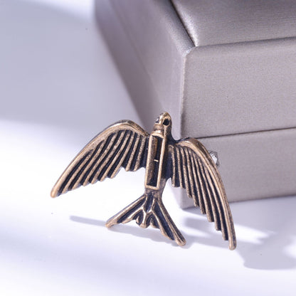 Pin Brooches Made Of Alloy In Elegant Golden Color