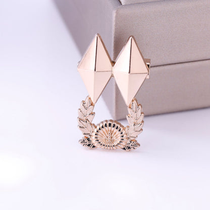 Pin Brooches Made Of Alloy In Elegant Golden Color