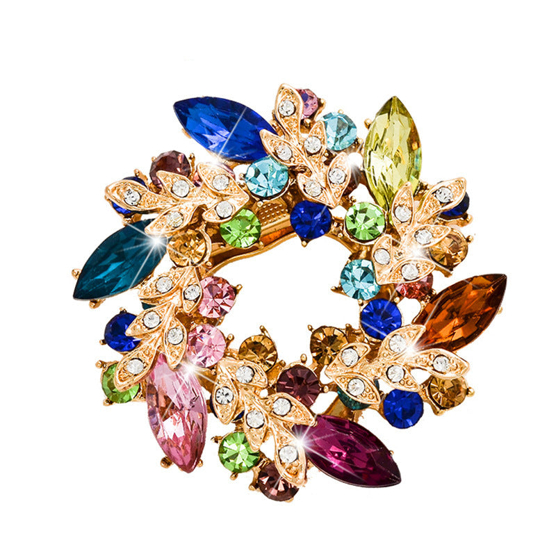 Flower Pin Brooch In Alloy Featuring Crystal Inlay, Elegant White Design For Stylish Accessories