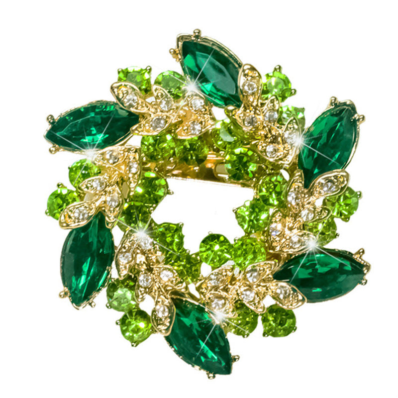 Flower Pin Brooch In Alloy Featuring Crystal Inlay, Elegant White Design For Stylish Accessories