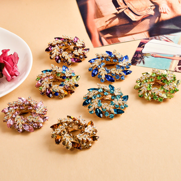 Flower Pin Brooch In Alloy Featuring Crystal Inlay, Elegant White Design For Stylish Accessories