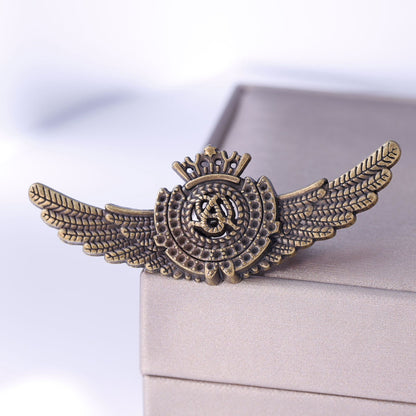 Pin Brooches Made Of Alloy In Elegant Golden Color