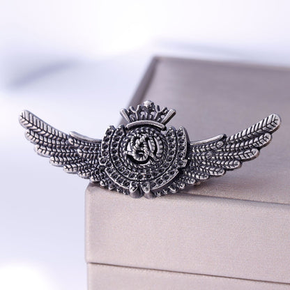Pin Brooches Made Of Alloy In Elegant Golden Color