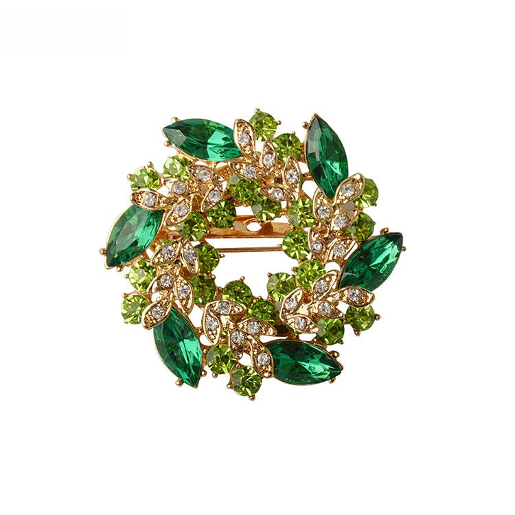Flower Pin Brooch In Alloy Featuring Crystal Inlay, Elegant White Design For Stylish Accessories