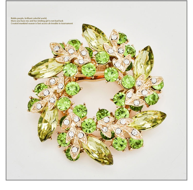 Flower Pin Brooch In Alloy Featuring Crystal Inlay, Elegant White Design For Stylish Accessories