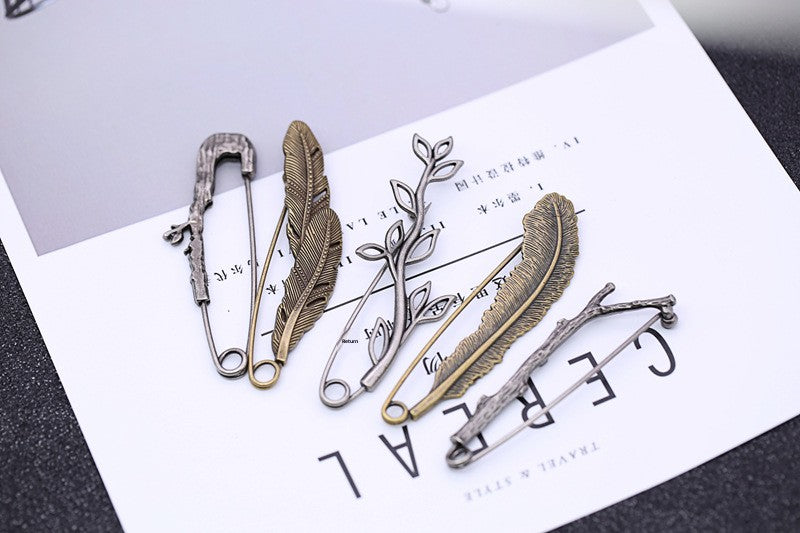 Pin Brooches Featuring Leaves Pattern Made Of Durable Alloy Material