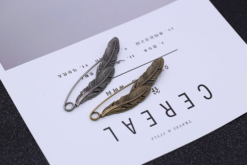 Pin Brooches Featuring Leaves Pattern Made Of Durable Alloy Material
